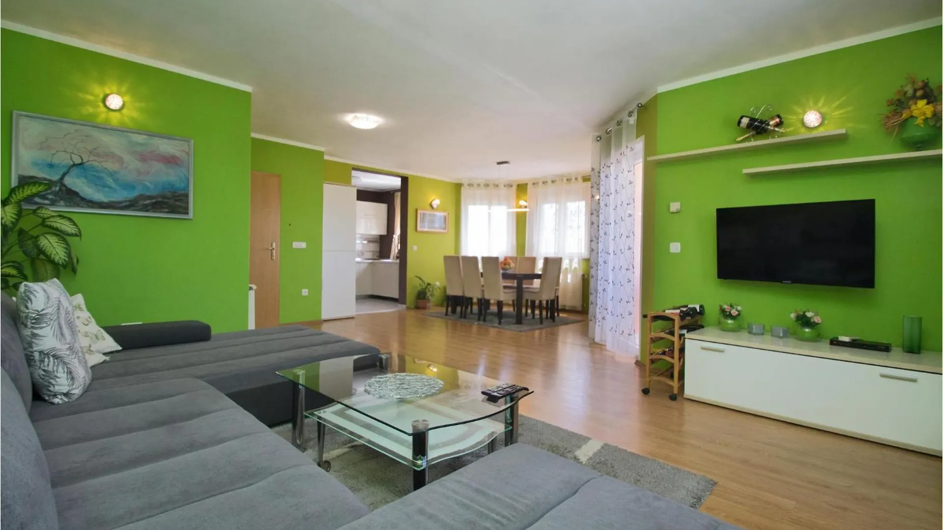 Cozy Home In Pula With Kitchen Ferienhaus